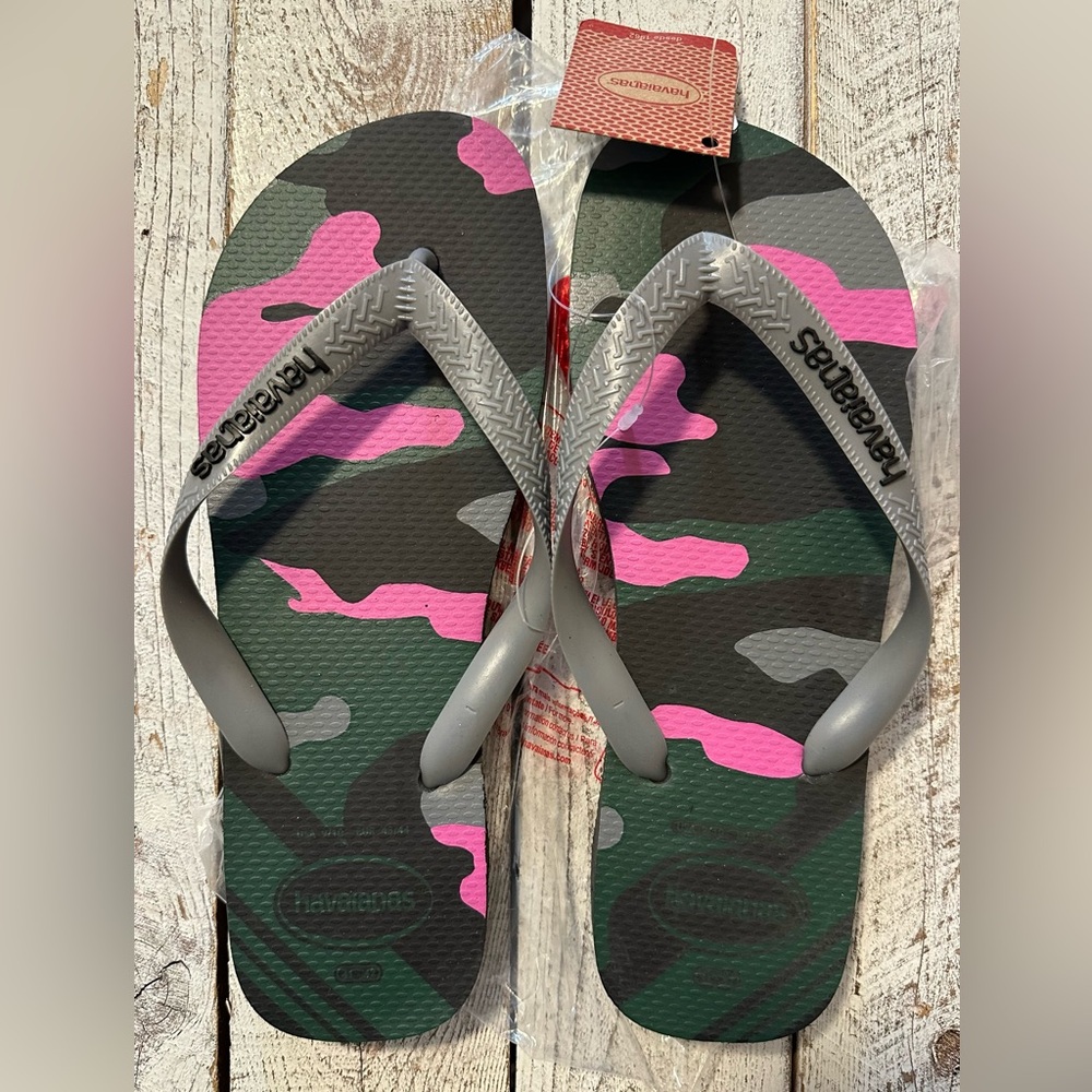 Havaianas Flip Flops - NWT